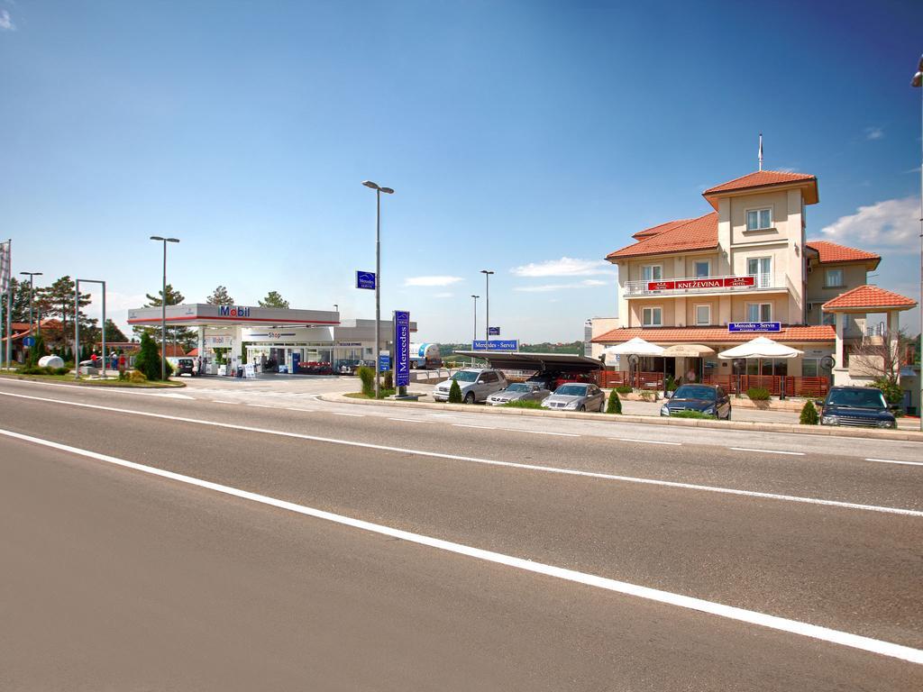Hotel Knezevina Vranić Exteriör bild