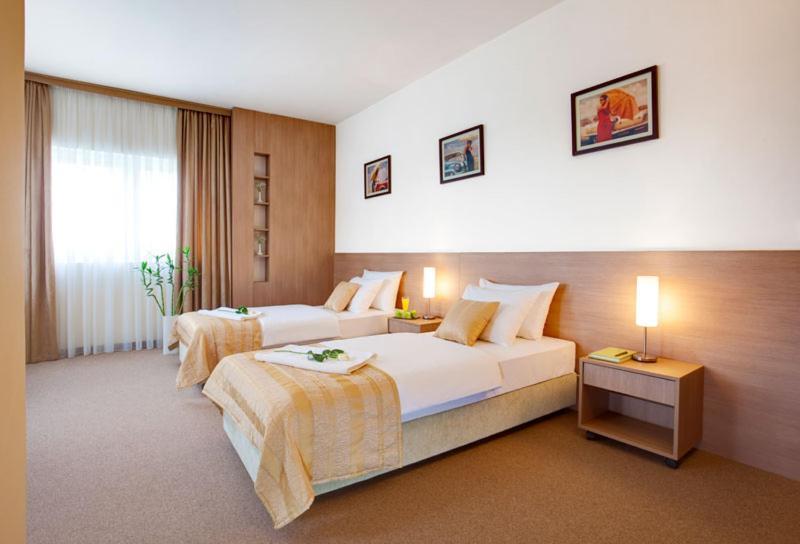 Hotel Knezevina Vranić Exteriör bild
